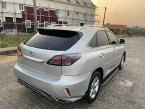 A picture of This is fully loaded lexus rx350 2010 model facelifts to