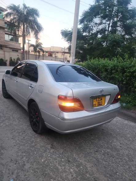 A picture of TOYOTA BREVIS