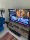 A picture of Hisense smart TV 50 inches good as new