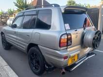 A picture of Rav 4 bei ya kulenga