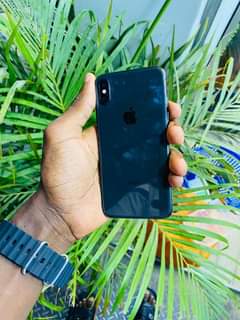 A picture of iphone x