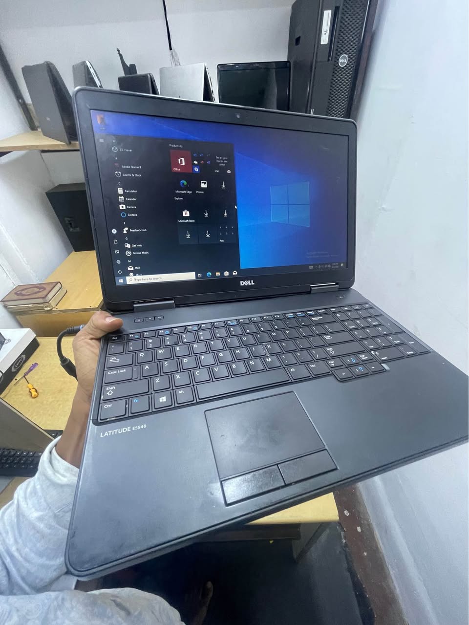 A picture of Dell
