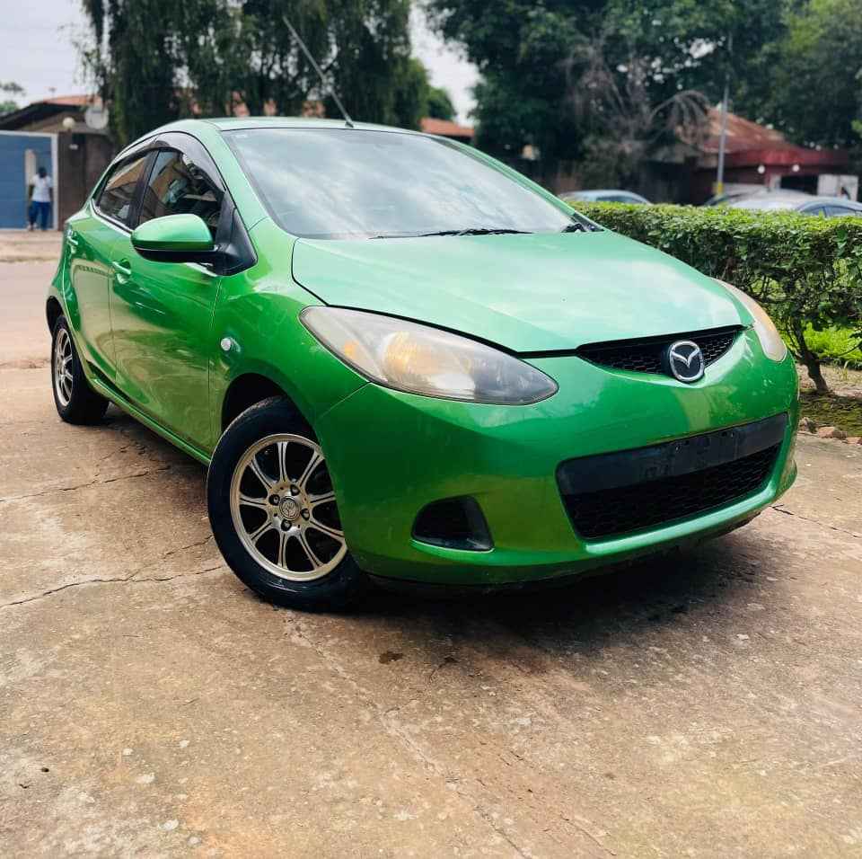 A picture of Mazda demio