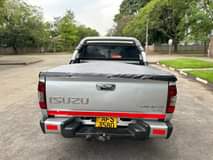 isuzu kb300