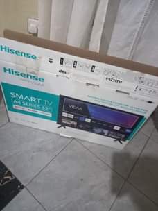 A picture of 32 inch smart hisense frameless tv