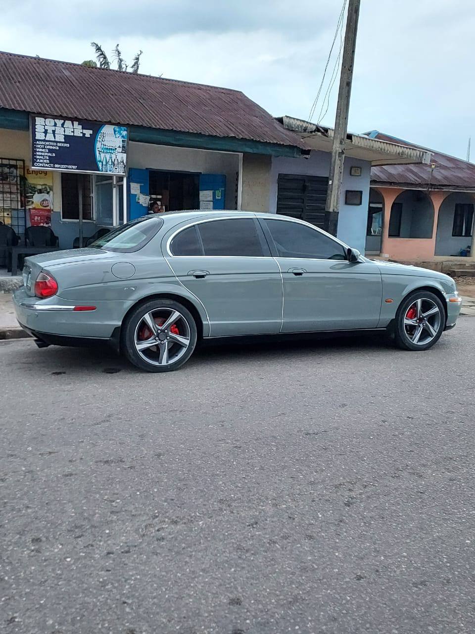 A picture of 06 Jaguar S type