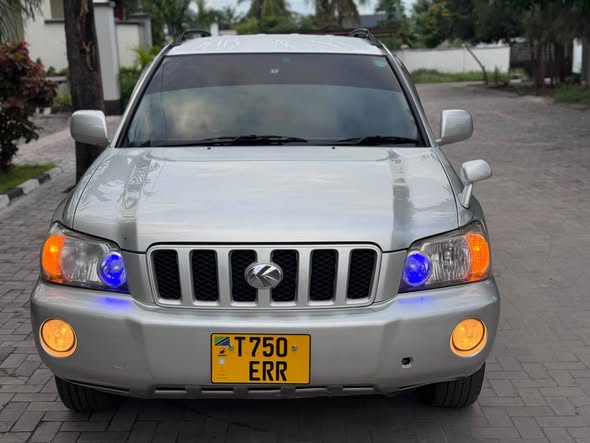 A picture of Toyota Kluger 2003 Model Engine 2Az 2 wheel drive Bei