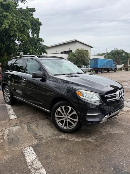 A picture of Foreign used Benz GLE350