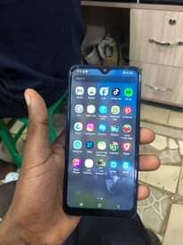 A picture of Sumsung galaxy A10 s