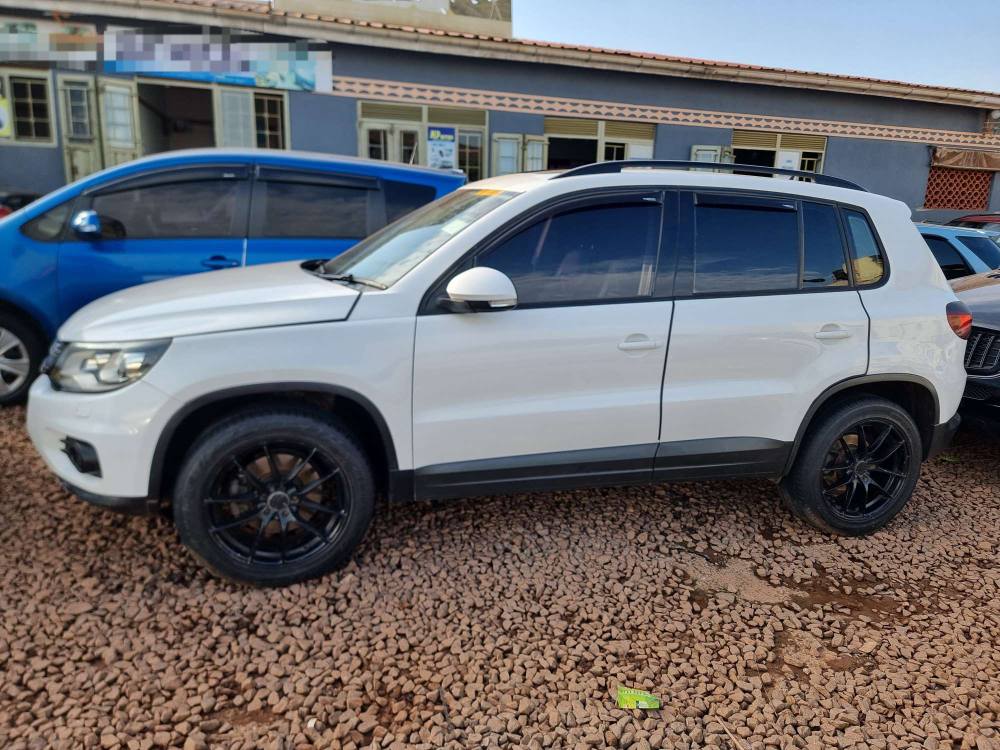 A picture of Tiguan 2013 At 34m