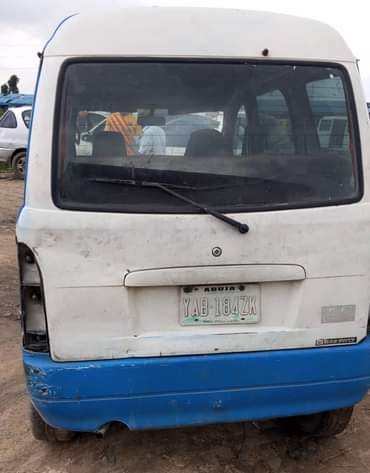 A picture of Hurry now dealer deal Manual transmission Hijet keke bus Untempered