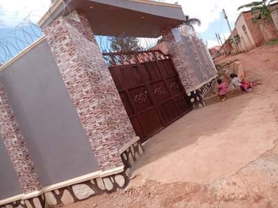 A picture of 3 BEDROOM HOUSE FOR SALE IN NASERE GANDA 218m