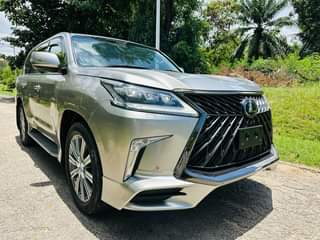 A picture of Lexus Lx 570 2019