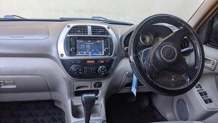A picture of TOYOTA RAV4