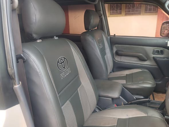 A picture of 1999 Toyota tx land cruiser