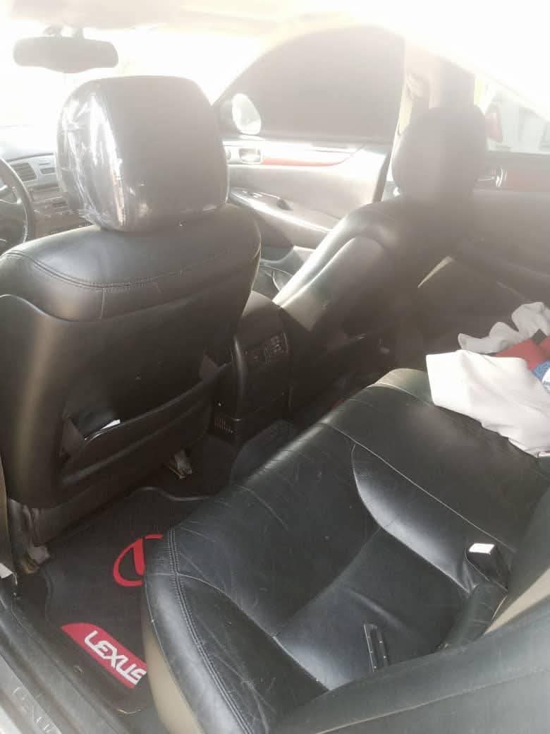 A picture of 05 Nigeria use es330 very well use for sale location