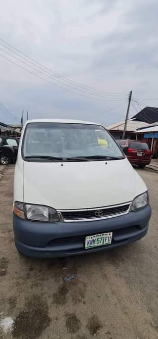 A picture of Hiace Bus 4plugs Automatic Fuel engine top notch Air conditioner