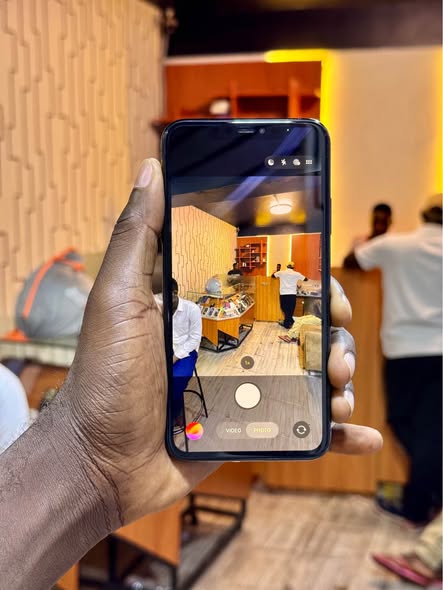 A picture of iPhone 11 Pro Max 256GB at only 650 000