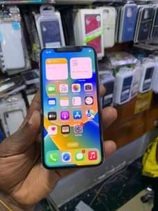A picture of Iphone x