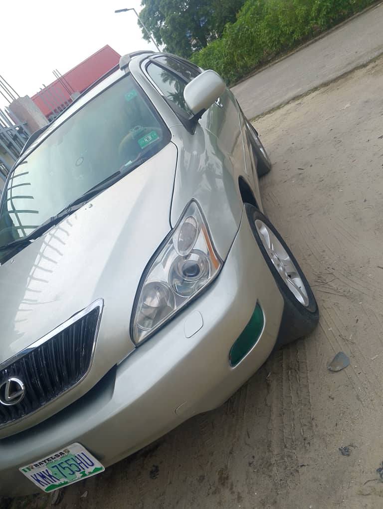 A picture of Distress sale Lexus RX 330 Belgium grade 07059026393 