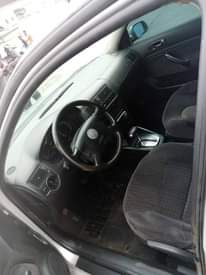 A picture of 2004 Golf Golf 700
