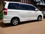 A picture of Toyota Noah 2006