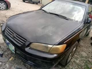 A picture of Toyota Camry 98