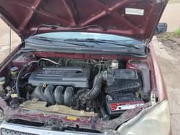A picture of Distress alert Toyota Corolla Engine and gear untempered Excellent AC