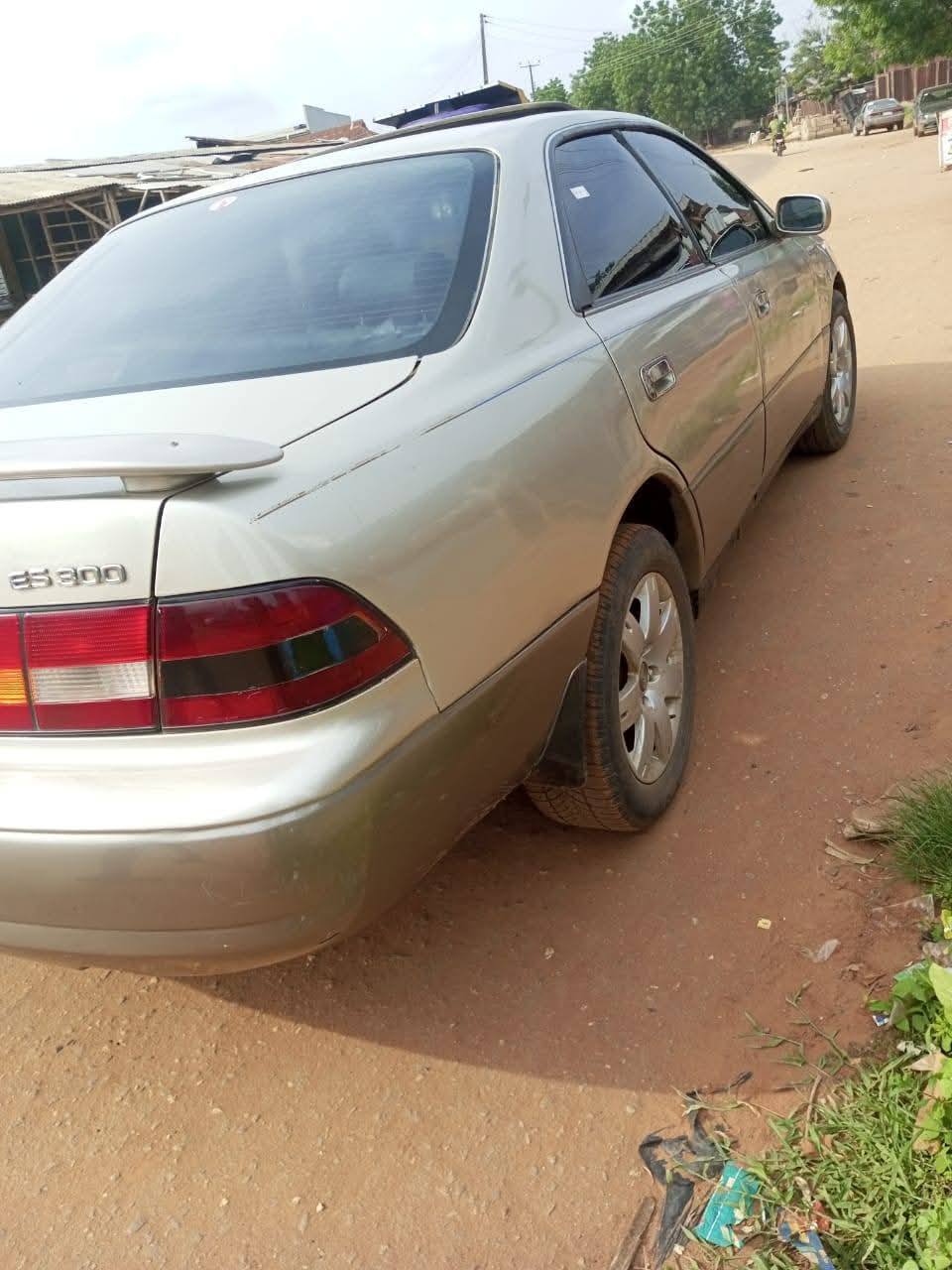 A picture of Working perfectly Lexus es 300 Call or WhatsApp 07034936262