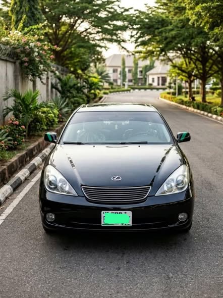 A picture of Nigeria used Lexus 330