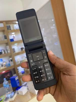 A picture of Samsung S3600i OLD MODEL