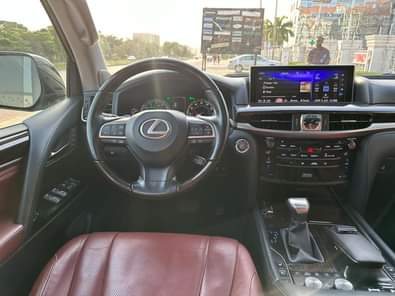 A picture of Price slash End of the Year Sale 2017 Lexus LX570