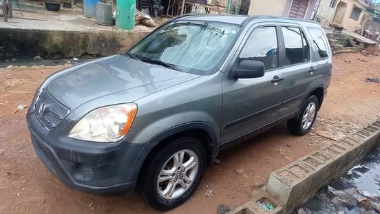 A picture of 2005 Honda CRV