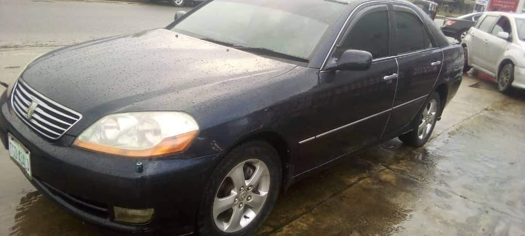 A picture of Lucky buyer Toyota mark ii Very very neat first body