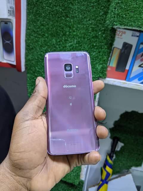 A picture of Samsung s9 gb 64