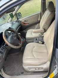 A picture of Quick deal 2003 rx300 Baked once Untampared engine n gear