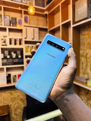 A picture of Samsung galaxy s10 plus 5G accessible now premium dubai used