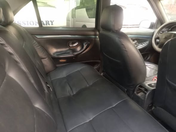 A picture of Peugeot 406 salon