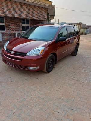 A picture of 2006 Toyota Camry