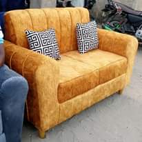 A picture of Sofa mpya kabisa za kisasa 160000 usafir bure ndani ya