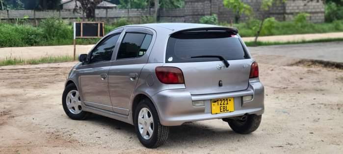 A picture of TOYOTA VITZ RS BEI MILIONI 12.8