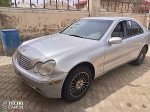 A picture of MERCEDES BENZ V6 AVAILABLE IN PLATEAU STATE JOS BUY AND