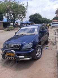 A picture of Harrier 0628956439 Gari nzuri 6Cylinder Bei 4 5m Inatupwaaa