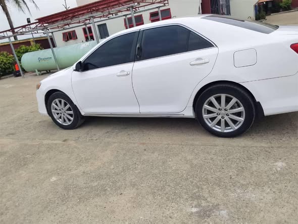 A picture of 2013 Toyota Camry