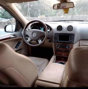 A picture of Mercedes Benz ML500