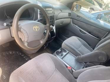 A picture of KB AUTOs Dealers Buy YEAR 2006 model Toyota Sienna Engine