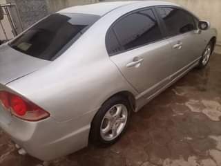A picture of 2007 Honda civic iRober 09019556049