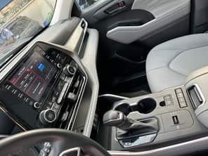 A picture of 2022 Toyota Highlander foreign 40M Abuja deal 08132662602