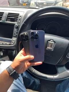 A picture of iphone 14 pro 128GB