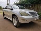 A picture of Toyota Harrier Model 2004 Engine 2 4cc Price 31M Available